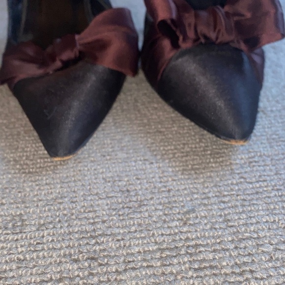 LK Bennett Elegant Black and Burgundy Satin Bow Slingback Heels sz 38.5 - Picture 8 of 15